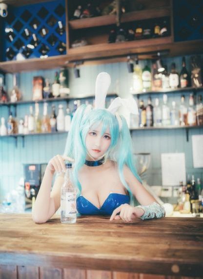 一男一女在家里撒狗粮还斗地主_HDHD在线观看
